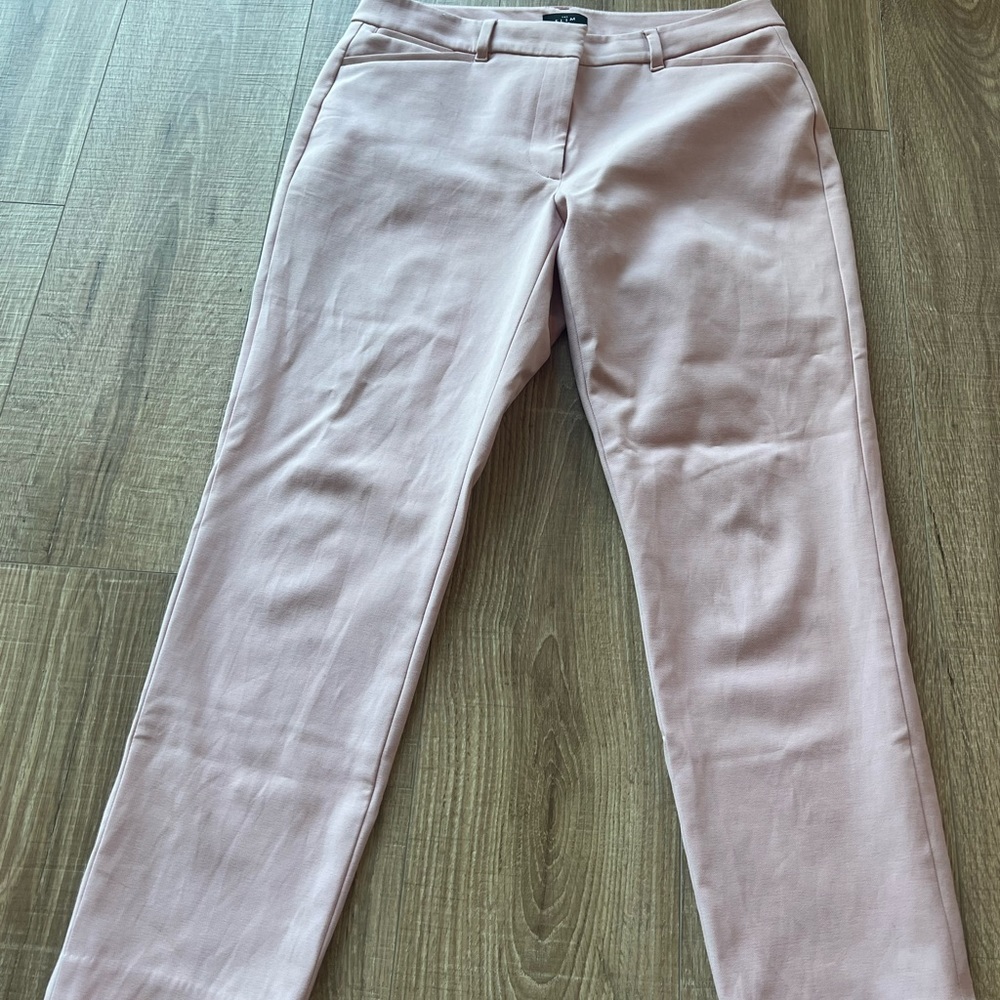 White House Black Market pink women’s work pant